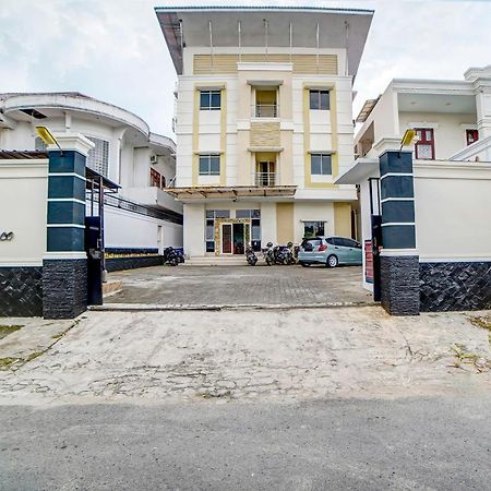 Oyo 91170 Ayahanda Residence Medan Exteriör bild