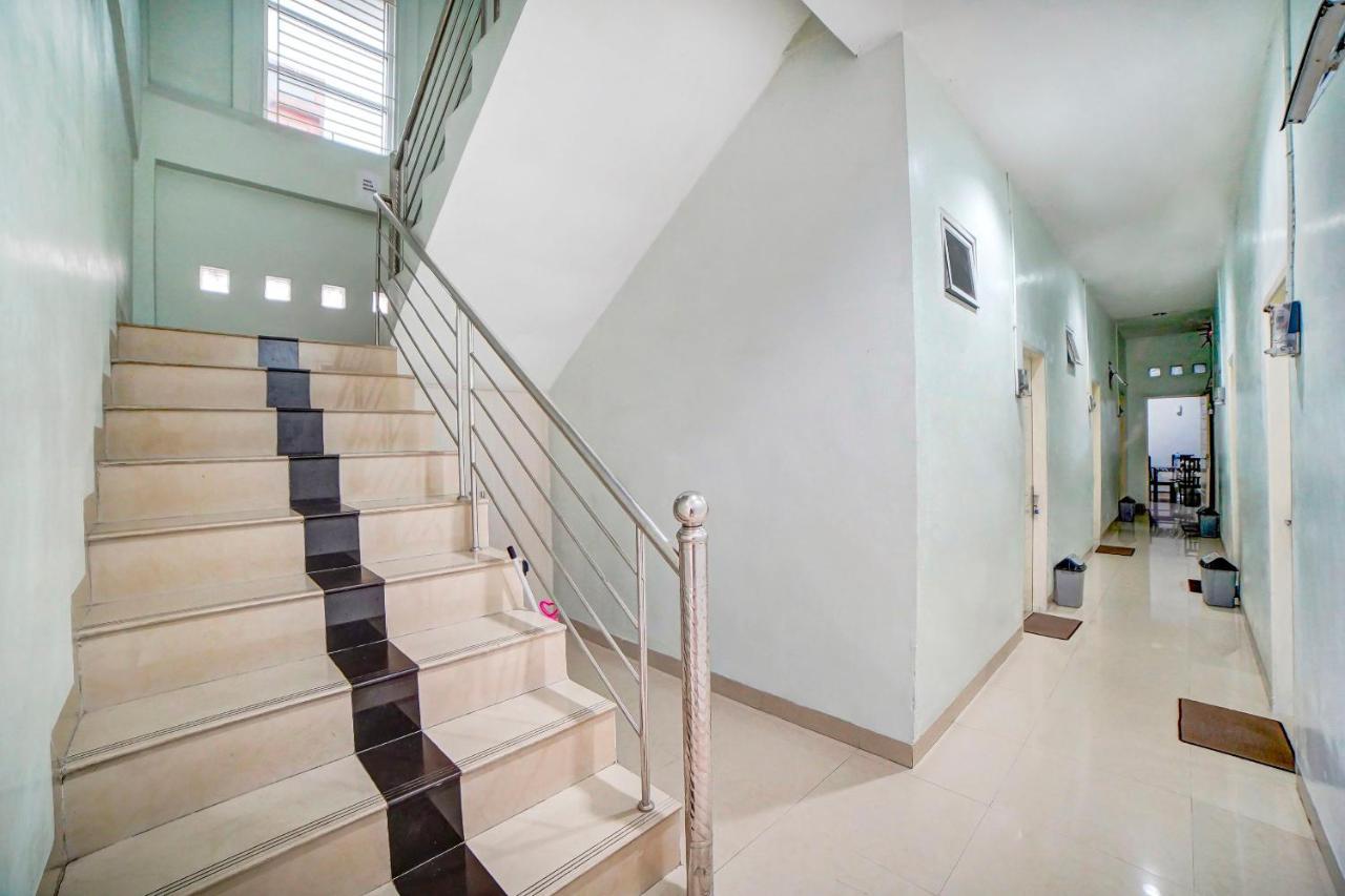 Oyo 91170 Ayahanda Residence Medan Exteriör bild